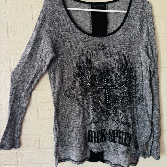 Rock & Republic Black and Gray Knit Top - Picture 1 of 6